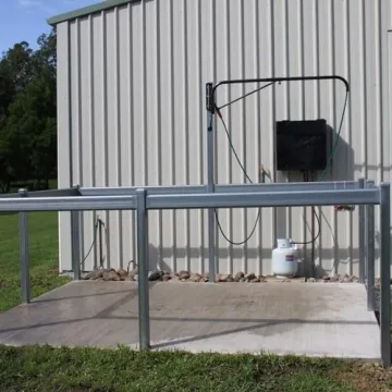 Swing Arm Horse Wash Attachment for Easier Grooming