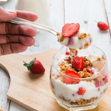 Dealusy 300 Count Durable Clear Plastic Spoons for Parties