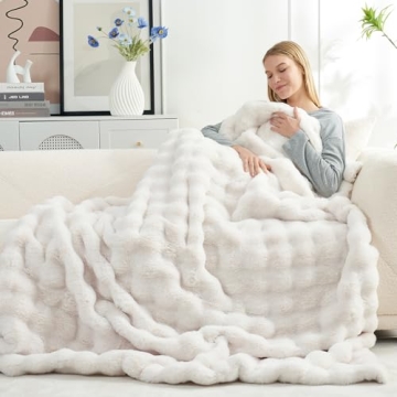 Cozy Bliss Faux Fur Throw Blanket for All Seasons Comfort