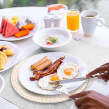 Billbotk Round Woven Placemats Set of 4 for Dining Table