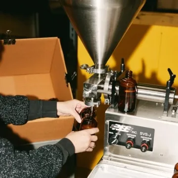 Luxury Teakwood & Tobacco Room Spray - 7.75 fl oz