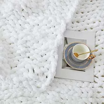 SUNYRISY Chunky Knit Throw Blanket, Luxury Soft Cozy Chenille Throw Blanket, Large Throw Bed Blanket for Couch, Sofa, Home Decor,Gift - Machine Washable (White 60x80 in)