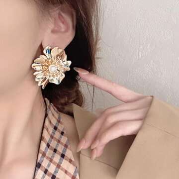 Vavhoo Gold Flower Earrings for Women Big Gold Earrings Flower Gold Statement Earrings for Sensitive Ears Hypoallergenic Earrings for Women Boho Jewelry Gift (Gold)