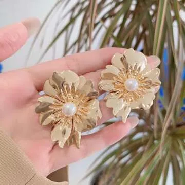 Vavhoo Gold Flower Earrings for Women Big Gold Earrings Flower Gold Statement Earrings for Sensitive Ears Hypoallergenic Earrings for Women Boho Jewelry Gift (Gold)