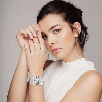 ENSKEFEN Hammered Silver Cuff Bracelet for Women