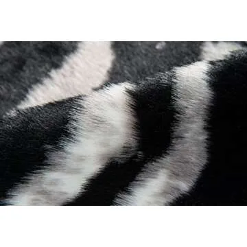 Erin Gates by Momeni Acadia Zebra Black Faux Hide Area Rug 5'3" X 7'10"