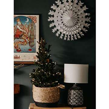 16 Pcs Winter Paper Snowflake Decorations for Holidays