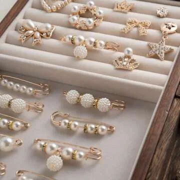 DoDoBeads 60 Pcs Junk Socks Charms Kit, Gold Charms for Socks, Brooches and Pins for Women, Charms for Socks Safety Pin, Junk Charms for Socks, Pearl Sock Charms, Rhinestone Junk Socks Charms