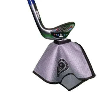 Portable Magnetic Golf Towel for Easy Club Cleaning