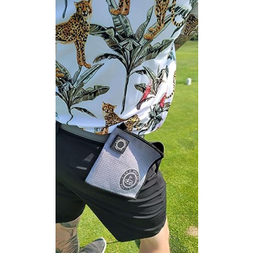 Portable Magnetic Golf Towel for Easy Club Cleaning