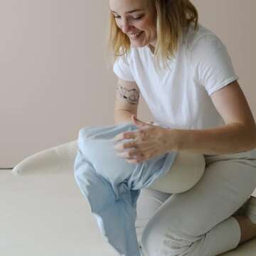 Snuggle Me Organic | Feeding Support Cover | Nursing, Bottle Feeding and Bonding Support | Organic C...