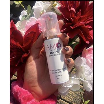 Gentle Foaming Lash Extension Cleanser for Perfect Lashes