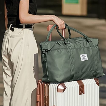 Stylish Waterproof Travel Duffel Bag with Wet Pocket