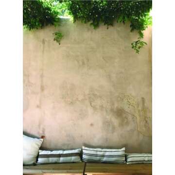 Bea Mombaers: Items & Interiors