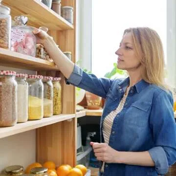 Suclain Heart-Shaped 22 oz Glass Jars for Food Storage