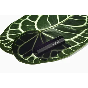 Henné Organics Luxury Lip Balm - Natural & Organic Moisturizer