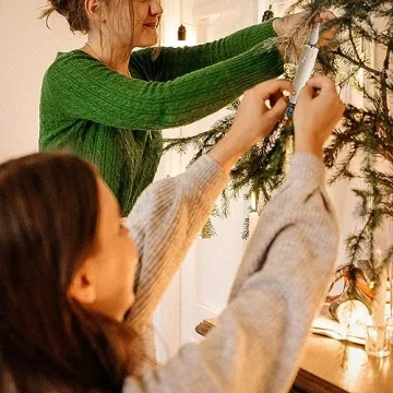 LED Taper Candles Pack of 10 Flameless 3D Flickering Taper Candles Battery Operated Taper Christmas Tree Candles Lights with Timer,Remote and Clips for Indoor and Outdoor Home Holiday Decorations