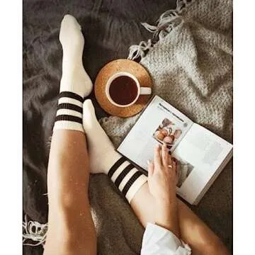 4 PAIRS Retro Stripe Tube Socks Classic Athletic Sport Crew Socks For Women Casual Cotton Novelty Socks Unisex