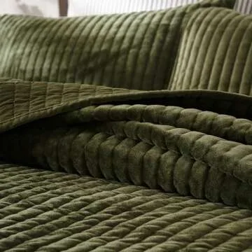 SHALALA Velvet Quilt King Size,Striped Bedding Set,Lightweight Velvet Comforter,Luxurious Cozy Bedspread and Coverlet with Soft Brushed Microfiber Back for All Season(King,Army Green)