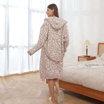 Comfortable Bearberry Hooded Robe Soft Plush Bathrobe