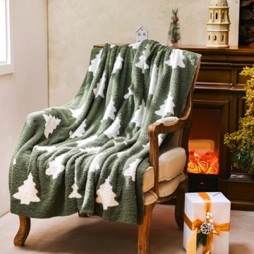 Tingjoo 50 x 60 Inch Christmas Tree Throw Blanket Microfiber Blanket Green Xmas Tree Throw Blanket C...
