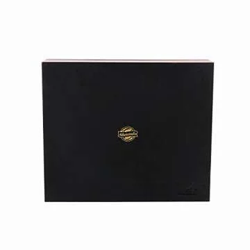 A Comely Cedar Wood Cigar Humidor with Hygrometer