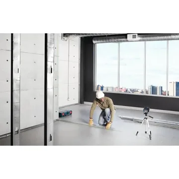 Bosch Green Beam Laser Level with Remote Control & Accessories