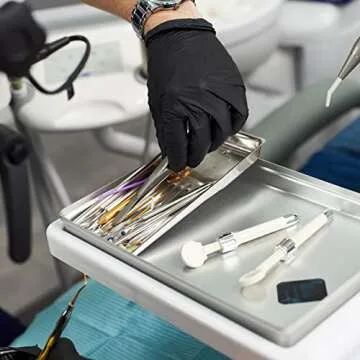 GMG SINCE1988 Nitrile Exam Gloves - 100 Pack of Latex Free Gloves