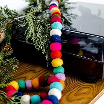 Peachy Party Felt Ball Garland - Colorful Decor for All Occasions