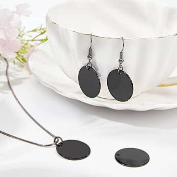 BENECREAT 20PCS 304 Stainless Steel Stamping Blank Tags 0.8Inch Diameter Round Black Metal Tags with Hole for Jewelry Craft Projects Pets Tags