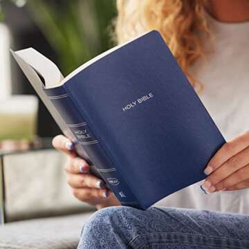 NKJV, Gift and Award Bible, Leather-Look, Blue, Red Letter, Comfort Print: Holy Bible, New King Jame...
