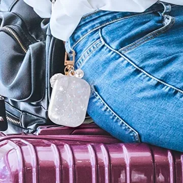 Cute AirPods Pro Case with Pearl Keychain Design