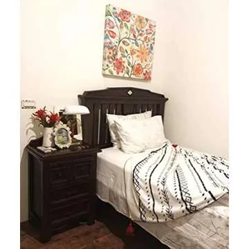 ANVI HOME Boho Throw Blanket Soft Warm Cozy Fuzzy Lightweight Plush Blanket with Tribal Aztec Trim for All Season for for Dorm Room, Bed, Sofa, Couch, Chair, Gift, 50X60 Inch, Black White