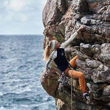 Dale of Norway Women's Geilo Sweater in Navy/Off White