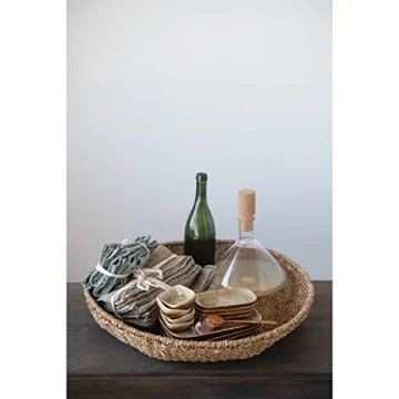 Elegant Hand-Woven Seagrass Tray for Home Decor