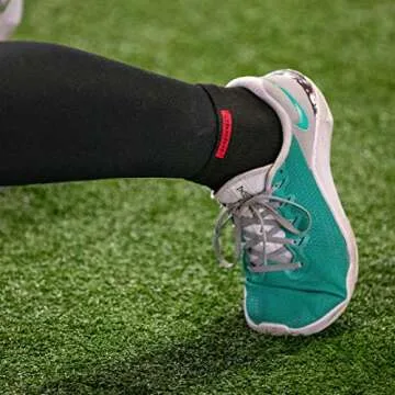 Injinji 2.0 Men's Sport Mini Crew Toesocks, Black, Large