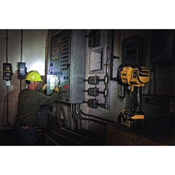 DEWALT 20V MAX LED Work Light with 1500 Lumens Power