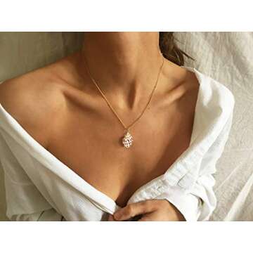 Cowrie Shell Pendant Necklace Bohemian Conch Shell Necklace Handmade Sea Bead Necklace Hawaii Seashe...