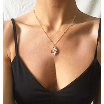 Cowrie Shell Pendant Necklace Bohemian Conch Shell Necklace Handmade Sea Bead Necklace Hawaii Seashell Choker Necklace Ocean Beach Jewelry Adjustable (Conch)
