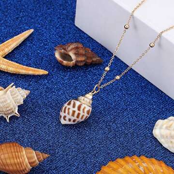 Cowrie Shell Pendant Necklace Bohemian Conch Shell Necklace Handmade Sea Bead Necklace Hawaii Seashell Choker Necklace Ocean Beach Jewelry Adjustable (Conch)