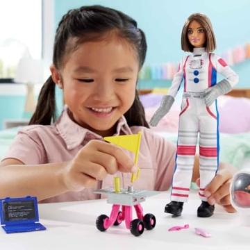 Barbie 65th Anniversary Astronaut Playset - 10 Accessories