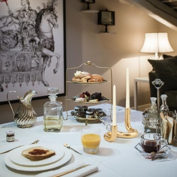 LB2 Gold Candle Holders for Elegant Home Décor