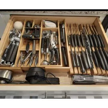 Adethkoro Bamboo Expandable Silverware Organizer and Utensil Organizer, Drawer Organizer Kitchen Utensil, flatware organizer and Cutlery Tray for drawer, for Spoons, Forks, Knives in Kitchen