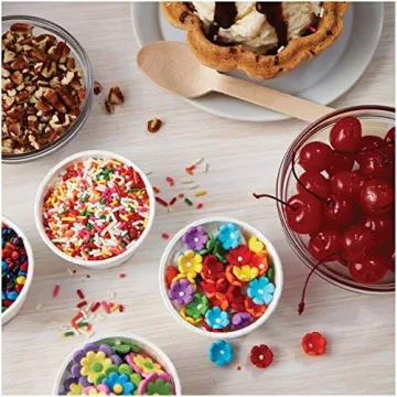 Wilton Mini Daisy Icing Decorations for Baking Fun