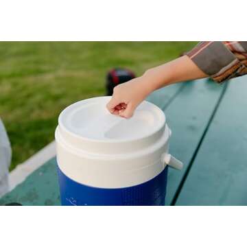 Igloo 2 Gallon Portable Sports Cooler for Outdoor Use