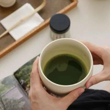 Matcha Whisk Set, Ceramic Matcha Bowl & Whisk Holder, Bamboo Accessory, Modern Design (Matte Crème)