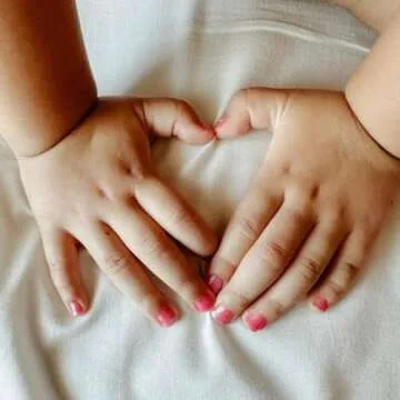 Piggy Paint | 100% Non-Toxic Girls Nail Polish | Safe, Cruelty-free, Vegan, & Low Odor for Kids | Forever Fancy