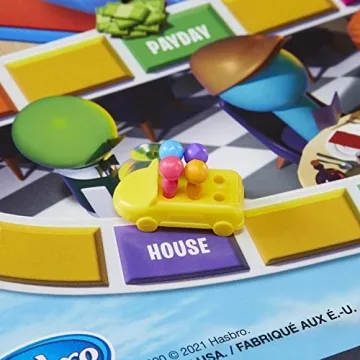 Hasbro Gaming The Game of Life - Classic Board Game