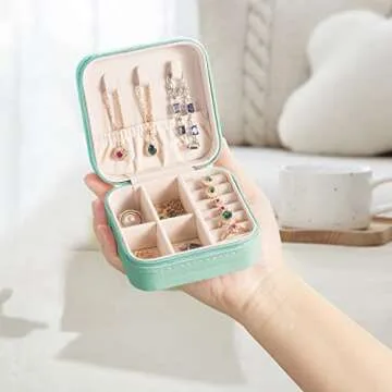 VOMNA Mini Jewelry Travel Case for Rings Earrings Necklace