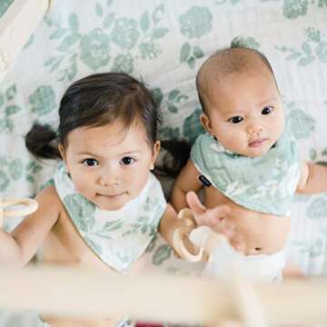 Bebe au Lait Classic Muslin Bandana Bib Set, Vintage and Modern Floral